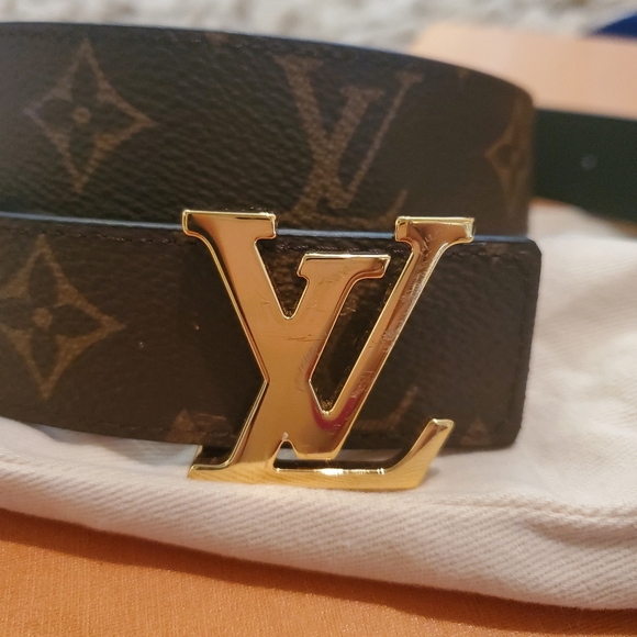 Authentic Louis Vuitton Reversable LV INITIALES 30MM Belt - Picture 6 of 10